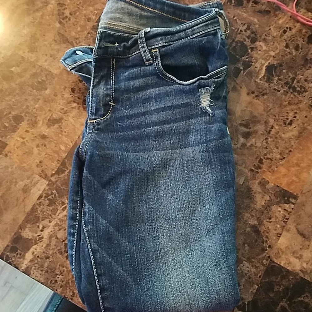 Abercrombie&fitch Destroyed Crop Jean